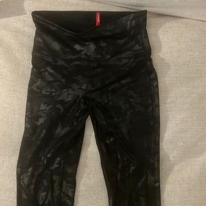 Spanx Faux Leather Camo Leggings, Size Large